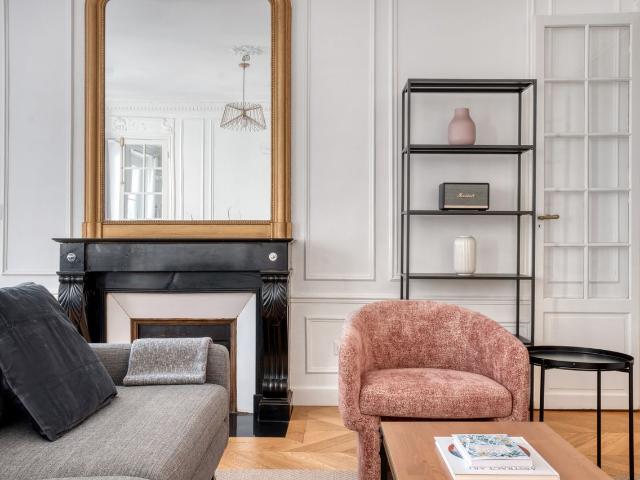 Chic 3 Bedroom Oasis in New Athens, Paris, Paris Amsterdam Apartments for Rent