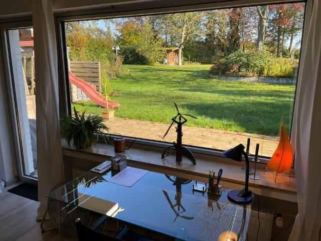 Chices Apartment mit Terrasse, Leverkusen