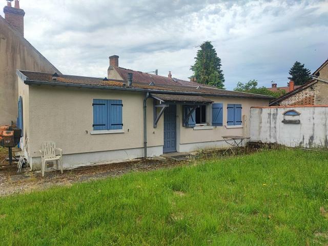 CHILLEURS AUX BOIS ensemble immobilier composé de 2 maisons, te