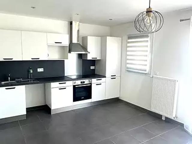 Chilly Mazarin 91380 Location appartement 2 pièces t2 terrasse parking