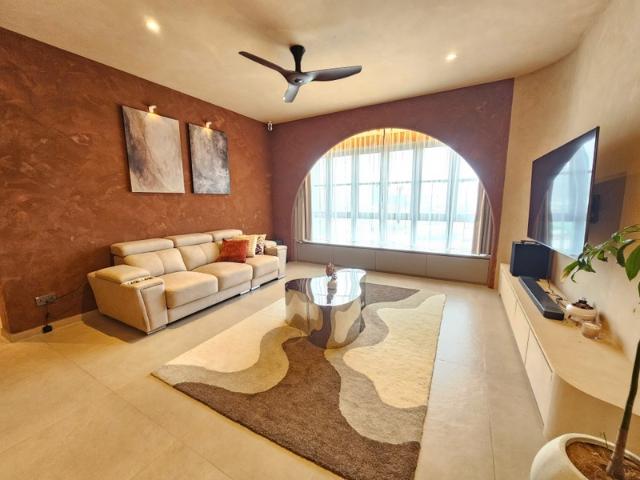 Chiltern Park Condominium For Rent, $6,700, 3 Bed 2 Bath 1,249 sqft $5.36 psf