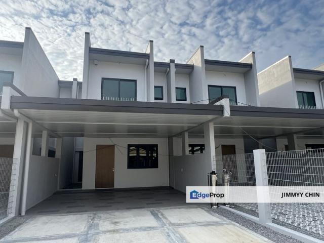 Chimes/ New 2 storey terrace/ corner/ Fully furnished/ showroom/ 4 bedroom