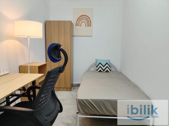chinese male only, aircon submeter, bukit serdang, bs5, spacious, easy parking, include:water+ele+gas+wifi+cleaning