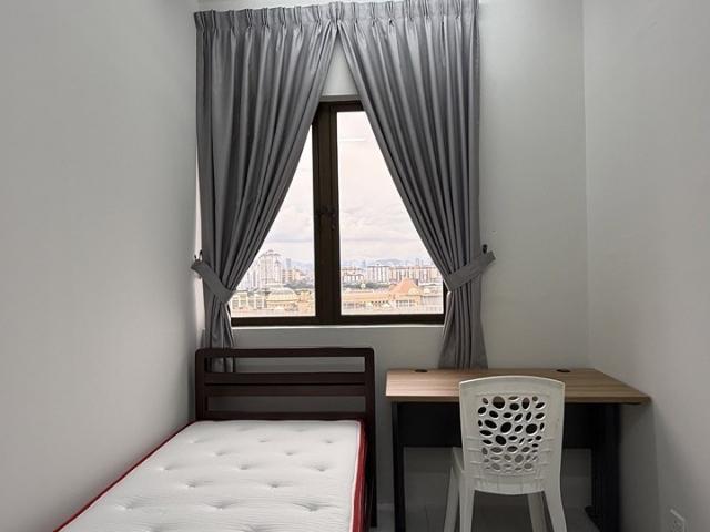 Chinese Male Unit Single Room Lagoon View, Bandar Sunway