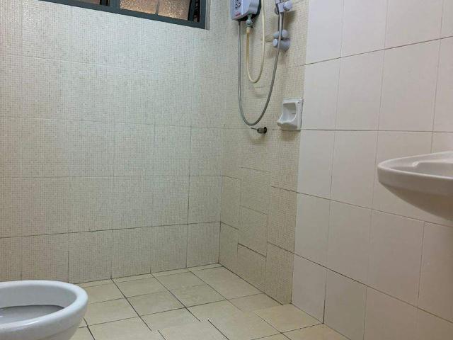 Chinese only Master Room at D'Alamanda, Cheras