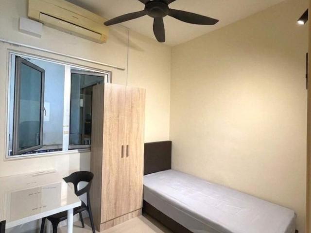 Chinese️ Kuchai MRTKuchai Avenue Single Room‼️ FREE WIFI+Water+Electric+Cleaningnear KLCC / Sungai Besi