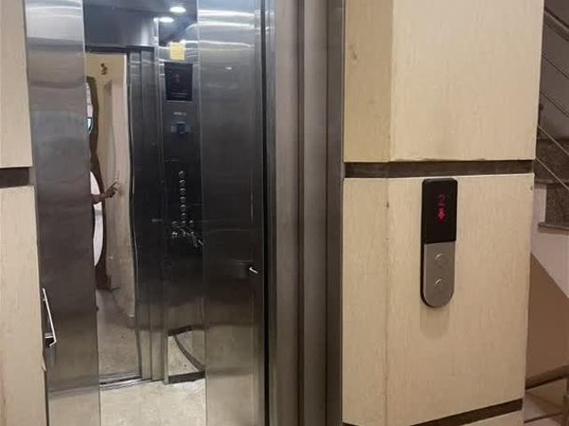 Chính chủ tôi cho thuê nhà mới, Hoàng Quốc Việt, 98m2x 5T vỉa hè 33 Tr