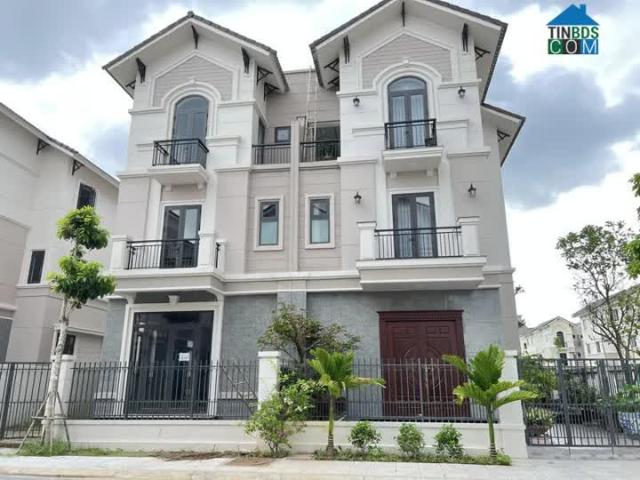 Chính chủ bán căn biệt thự song lập 135m2 vị trí trung tâm, giá chỉ 7, x tỷ