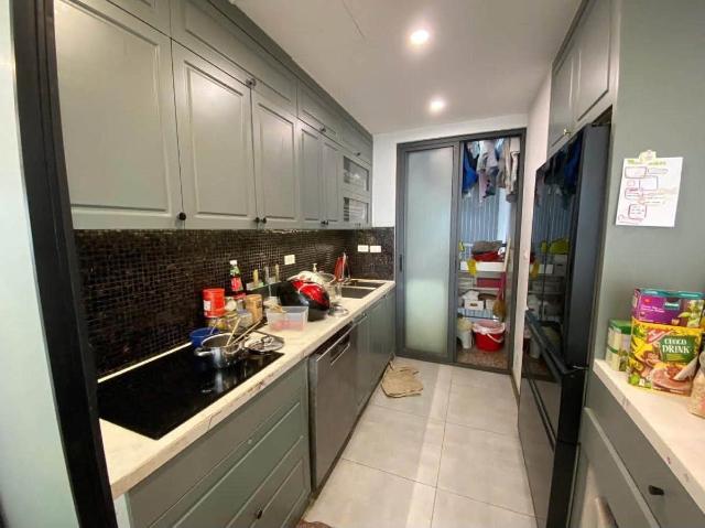 Chính chủ bán căn chung cư phố Lê Đại Hành, 100m2, 3 ngủ 2 vệ sinh, 11.95 tỷ, có hầm để xe