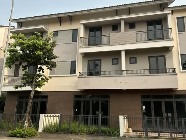 Chính chủ bán căn góc vườn hoa giá tốt ngay chân cầu Phù Đổng