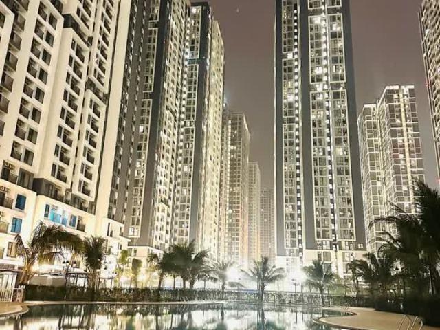Chính Chủ Bán Căn Hộ 1 Ngủ +1 48M2 View Hồ Giá Tốt 3tỷ2 Bao Phí Tòa I1 Vinhomes Smart City