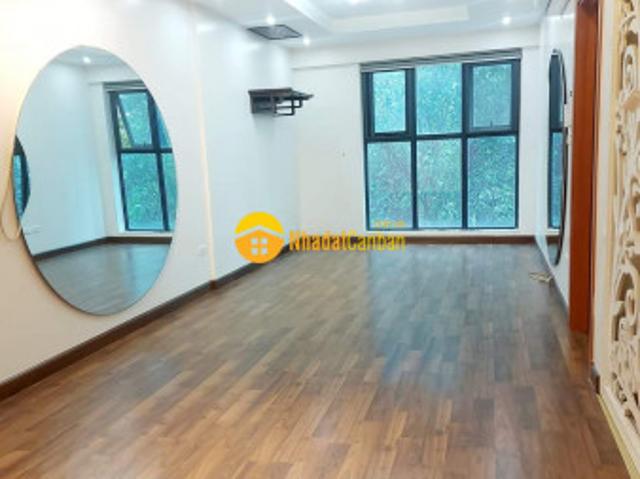 Chính chủ bán căn hộ goldenmark city 136 hồ tùng mậu 2 ngủ, 2wc tầng thấp 77m2