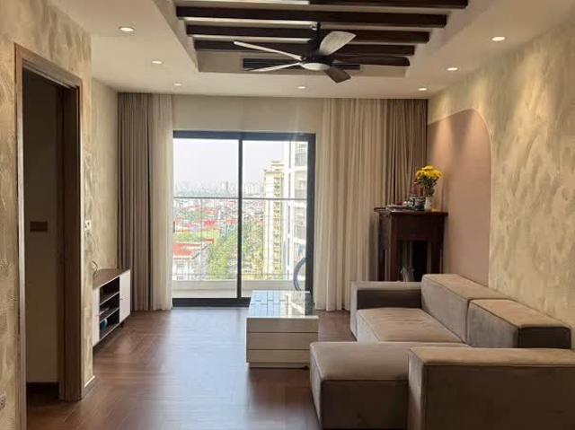 Chính chủ bán CC 83m tầng 12 Le Grand Jardin Sài Đồng giá 7,2 tỷ ban công ĐN sẵn sổ