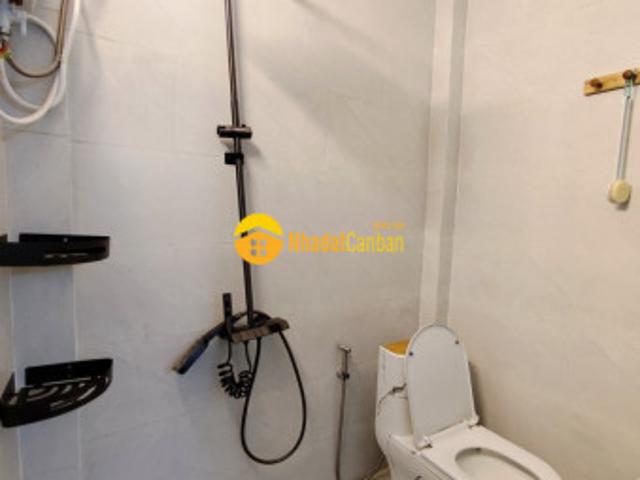 Chính chủ bán chung cư đỗ quang đẩu thang bộ lầu 4 quận 1 sát phố tây bùi viện 2,05 tỷ