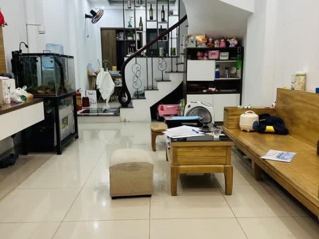 Chính chủ bán gấp nhà Trịnh Đình Cửu Hoàng Mai 55m2 5m mặt tiền 4 tầng chỉ hơn 11 tỷ kinh