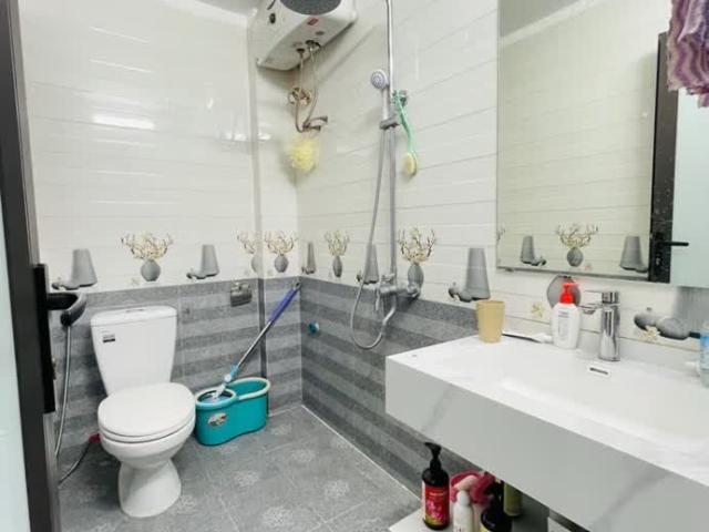 Chính chủ bán gấp nhà Hoàng Liệt Hoàng Mai 45m2 5m mặt tiền hơn 8 tỷ kinh doanh sầm uất, ô tô