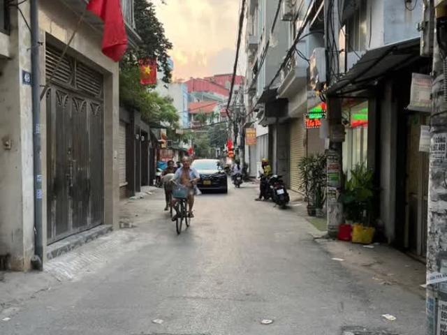 Chính chủ bán gấp nhà Nguyễn Chính Thịnh Liệt Hoàng Mai 95m2 8m mặt tiền 15 tỷ kinh doanh sầm