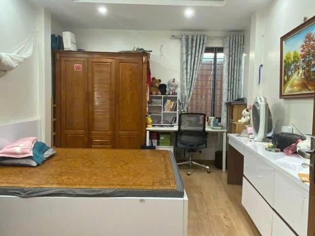 Chính chủ Bán nhà Ngõ Đại Đồng, 23m 5 tầng, lg, 100m ra ô tô, an sinh đỉnh, 5.4 tỷ 0973256