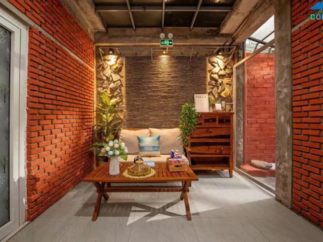 Chính chủ bán nhà diện tích 95 m2 tại 18 tân thái 9 sơn trà đà nẵng. Cách biển: 300m