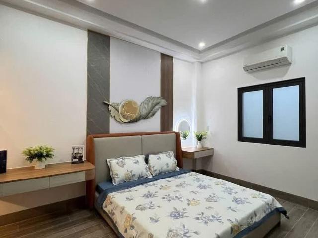 Chính Chủ Bán Nhà Phố Vị Trí Đẹp Gần Khu CN Cầu Tràm, Cần Đước, Long An