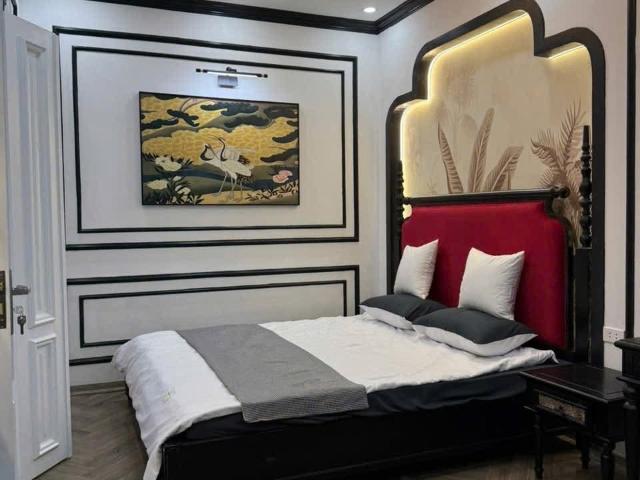 Chính chủ bán nhà Phó Đức Chính, 5 tầng, mặt tiền 5.1m, 32m2, 11.5 tỉ, KD đỉnh