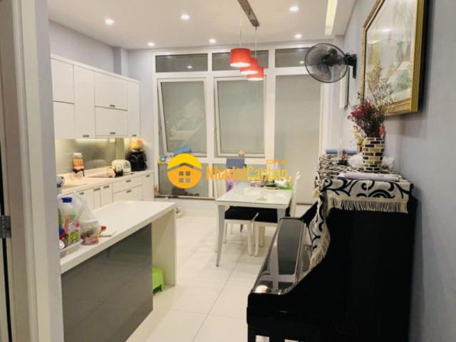 Chính chủ bán nhà quận 10 nhà đẹp 4 tầng phân lô chuẩn ô tô vào tận nhà vị trí trung tâm