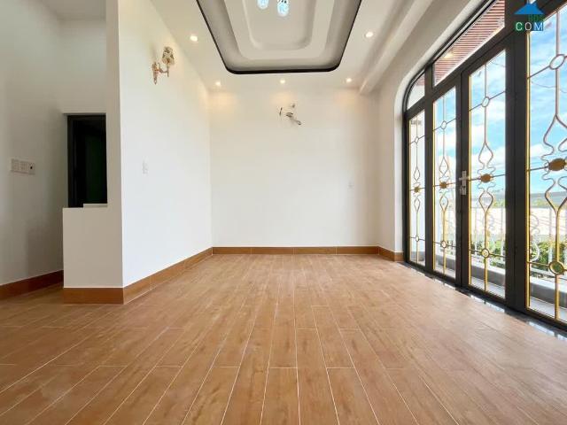 Chính chủ bán nhà trung tâm cần đước, long an gần kcn cầu tràm giá 2 tỷ 4