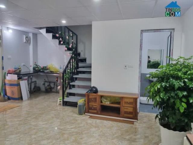 Chính Chủ Bán Nhà Vĩnh Hoàng 30m2, 2 Tầng, Giá 1,95 Tỷ – Cách Ô Tô 10M