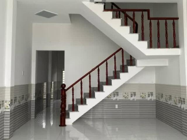 Chính chủ bán nhà 100m2 xã Long Trạch, huyên Cần Đước, tỉnh Long An. Nhà có sổ đỏ