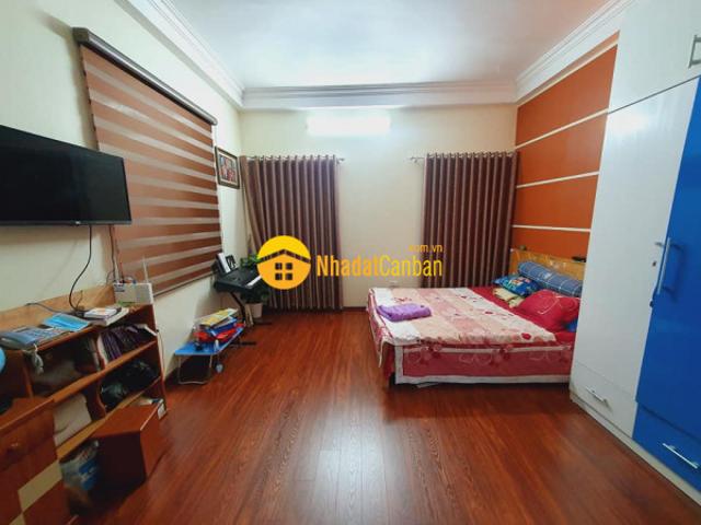 Chính chủ bán đất tặng nhà 4 tầng trần phú ô tô đỗ gần