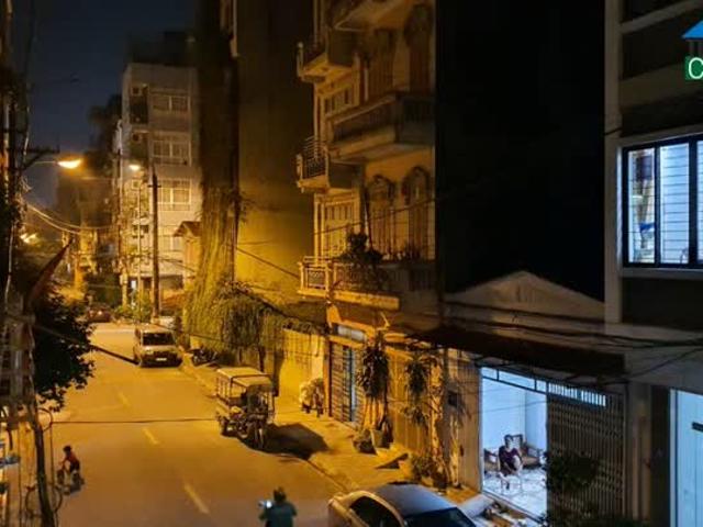 Chính chủ cần cho thuê nhà mặt phố Trần Đăng Ninh 2 tầng 1 tum tại Hà Nội