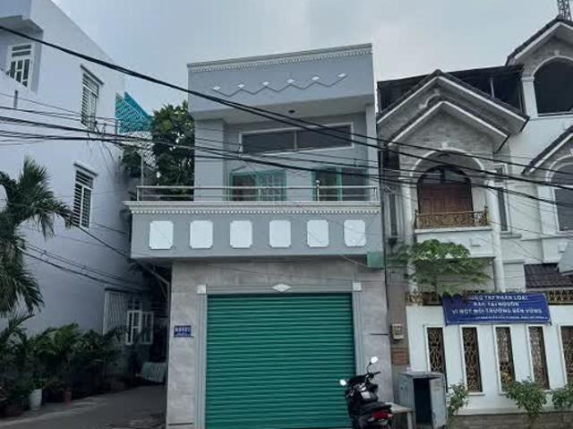 Chính chủ cần cho thuê Nhà 2 tầng 3 mặt tiền hẻm xe tải 1 sẹc cách Hương Lộ 2 khoảng 50m