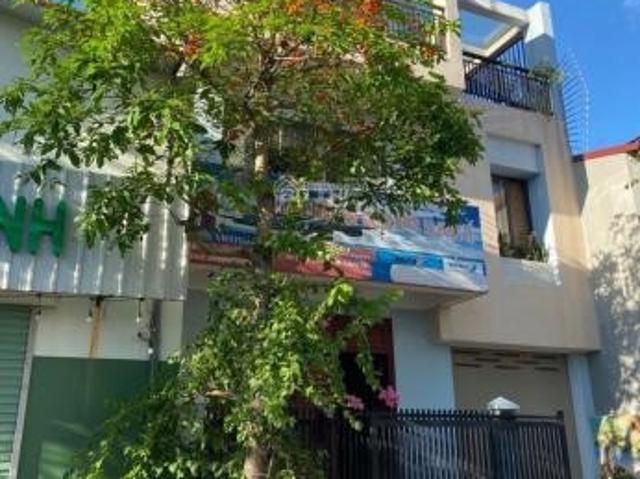 Chính chủ cần bán nhà 3 tầng full đầy đủ nội thất trung tâm Văn Giang