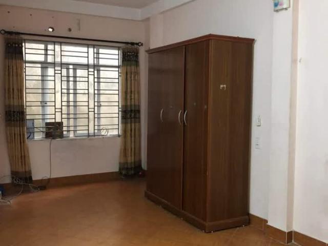 Chính Chủ Cần Bán Nhà Gốc Đề Minh Khai Ngay 28M2 X3 Tầng 3 Ngủ 3.3 Tỷ