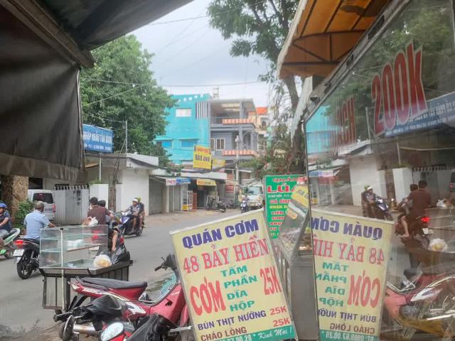 Chính chủ cần bán nhà mặt tiền chợ vải đường Bảy Hiền