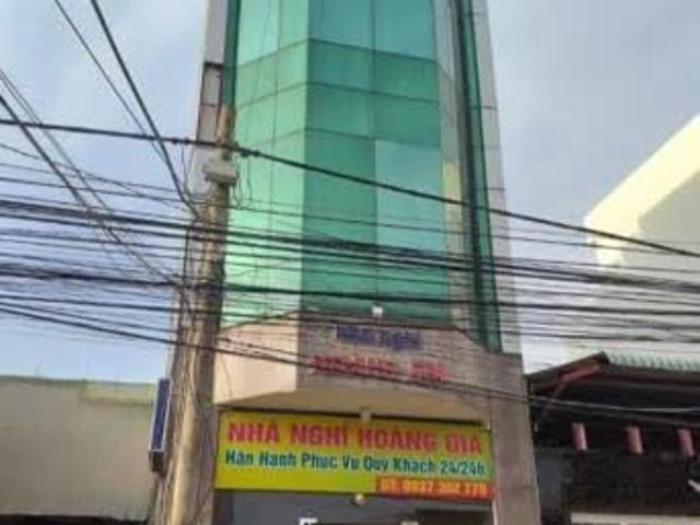 Chính chủ cần bán nhà nghỉ. Doanh thu từ 50 triệu/1 tháng Địa chỉ: hẻm 93 Nguyễn Thị Minh Khai