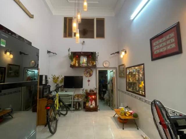 Chính chủ cần bán Nhà Quận 4 nhà đúc kiên cố 2 lầu 1 lửng 1 sân thượng