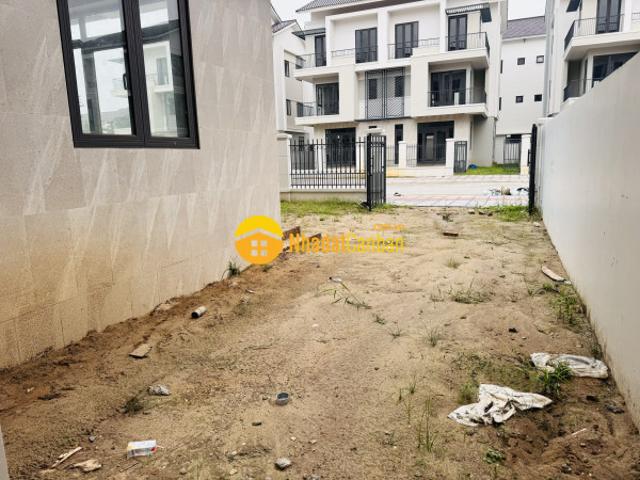 Chính chủ cần bán nhanh biệt thự 180m2 9x20m đường trước nhà 15,2m