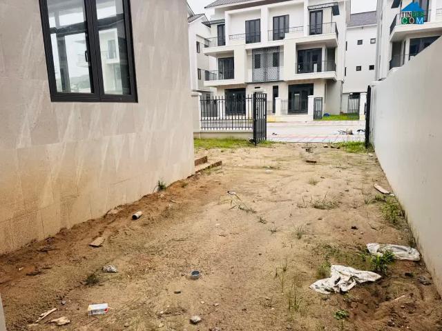 Chính chủ cần bán nhanh Biệt thự 180m2 9x20m đường trước nhà 15,2m
