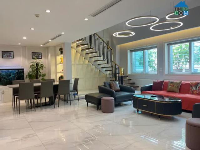 Chính Chủ Cần Bán Căn Hộ Vip Tòa E Ciputra, Hà Nội, Diện Tích 270m, Giá Bán Chỉ 15,5 Tỷ, Full