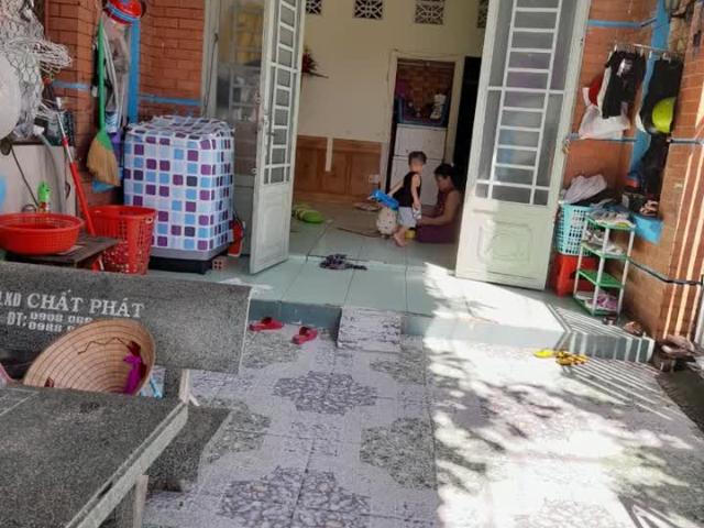 Chính Chủ Cần Bán Căn Nhà Cấp 4 Có Gác Lửng Tại Tp. Tân Uyên Bình Dương