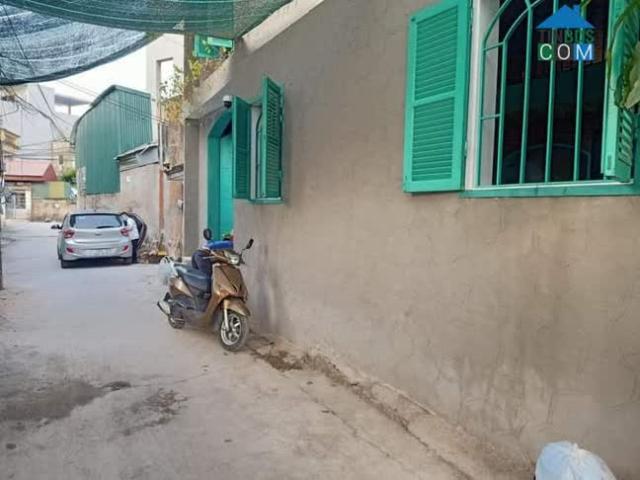 Chính Chủ cần bán căn nhà ở Trung tâm thị trấn Chúc Sơn 68m2 Ngõ ô tô