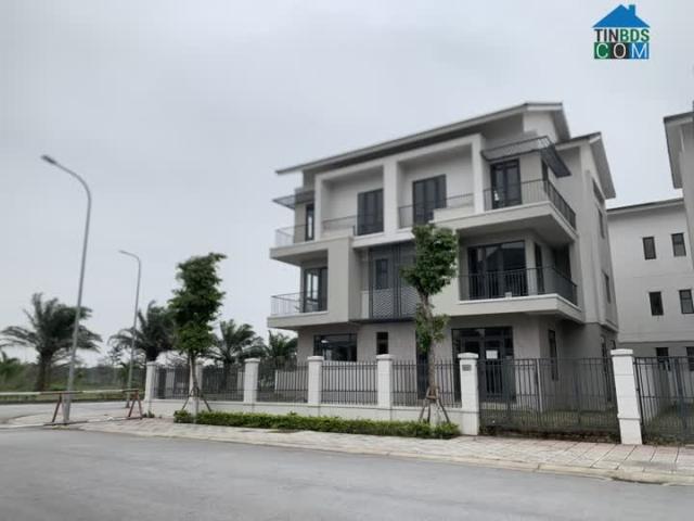 Chính chủ cần bán cắt lỗ căn biệt thự sân vườn nhà 3 tầng