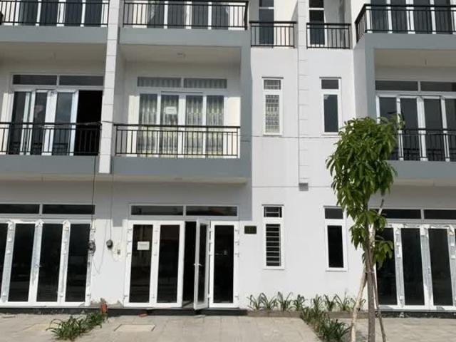 Chính Chủ Cần Bán Gấp Nhà Phố Vị Trí Đẹp Tại Phúc An City