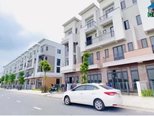 Chính chủ cần bán SHOPHOUSE 3 tầng 75m trước mặt 7 tòa chung cư tiềm năng tăng giá cao chỉ 5 tỷ