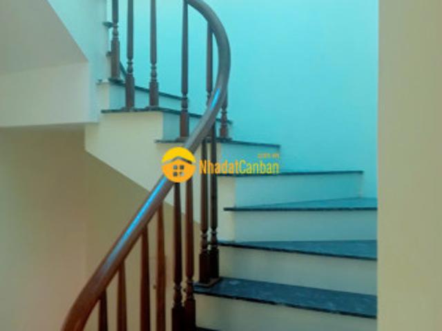Chính chủ căn nhà 3 tầng, vào ở luôn, ngay đường 5, giá tốt 0828218