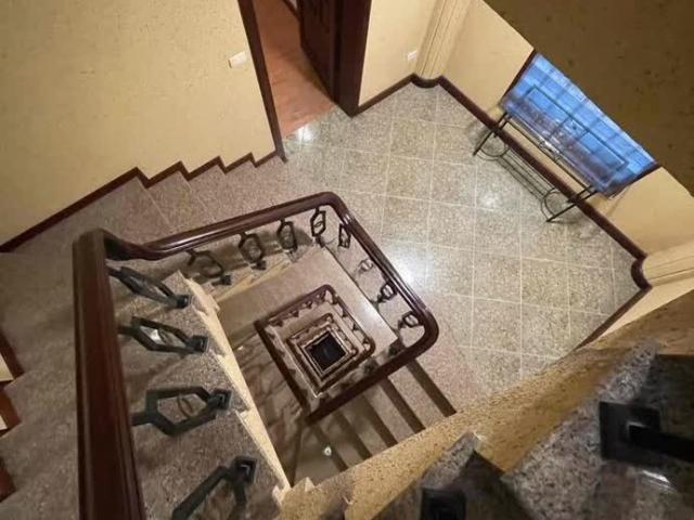 Chính chủ cho thuê cả nhà mới 80m2,4T, VP, KD, Nhà hàng, Linh Đàm 20Tr