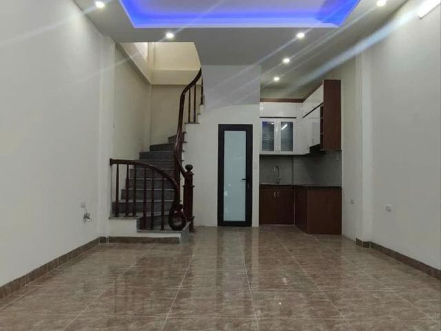 Chính Chủ Cho Thuê Nhà 4 Tầng 1 Tầng Tum Có Sân Thượng Ko Chung Chủ