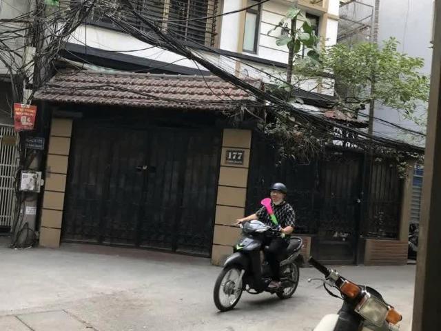 Chính Chủ Cho Thuê Nhà Nguyên Căn 3 Tầng Đường Thịnh Quang, Đống Đa – Ô Tô Đỗ Cửa