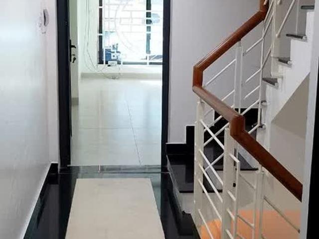 Chính chủ cho thuê nhà riêng mặt phố cổ Hàng Mã, 64m2,4T, nhà mới đẹp, 30 triệu